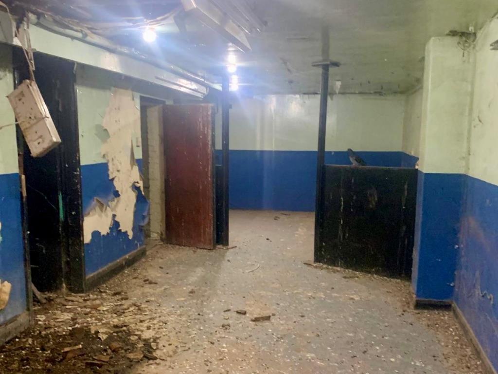 Lot: 72 - PROPERTY WITH PERMISSION FOR SEVEN FLATS AND COMMERCIAL SPACE - Internal photo
